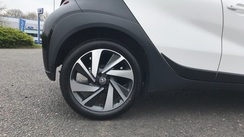 Toyota Aygo X 1.0 VVT-i Edge 5dr Auto Petrol Hatchback